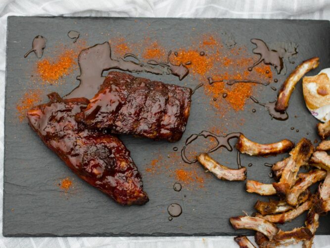 Die perfekten Spare Ribs vom Keramik Grill