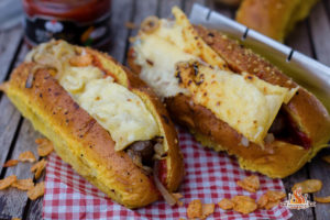 Zwiebel Käse Hotdog vom Over Fired Broiler