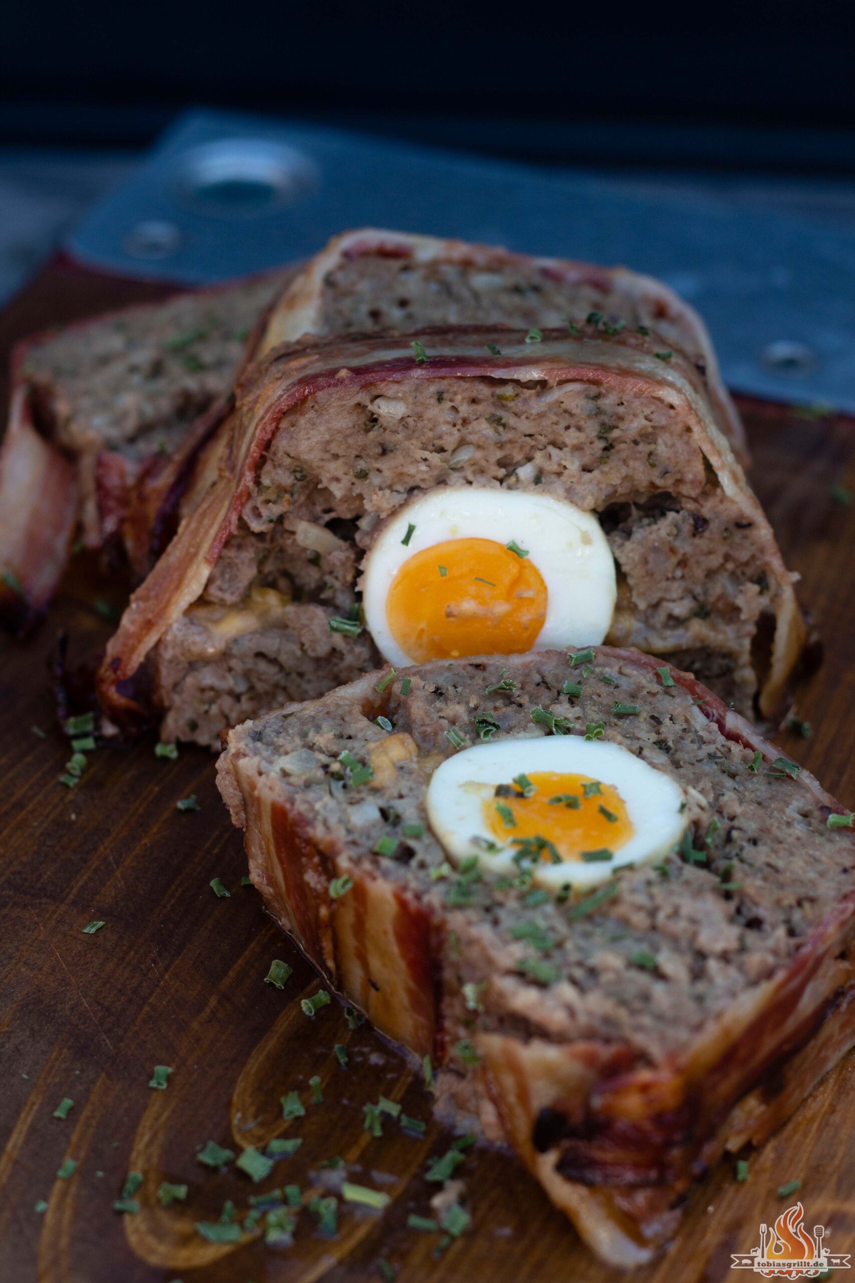 gefüllter Hackbraten | falscher Hase vom Grill - tobiasgrillt.de
