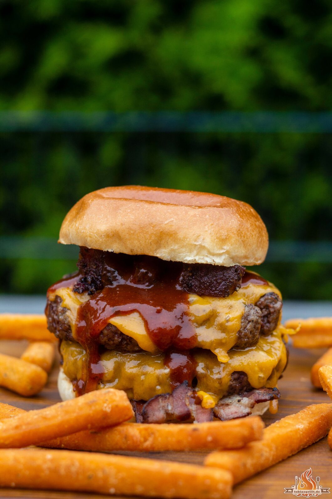 Bacon Beef Burger tobiasgrillt.de