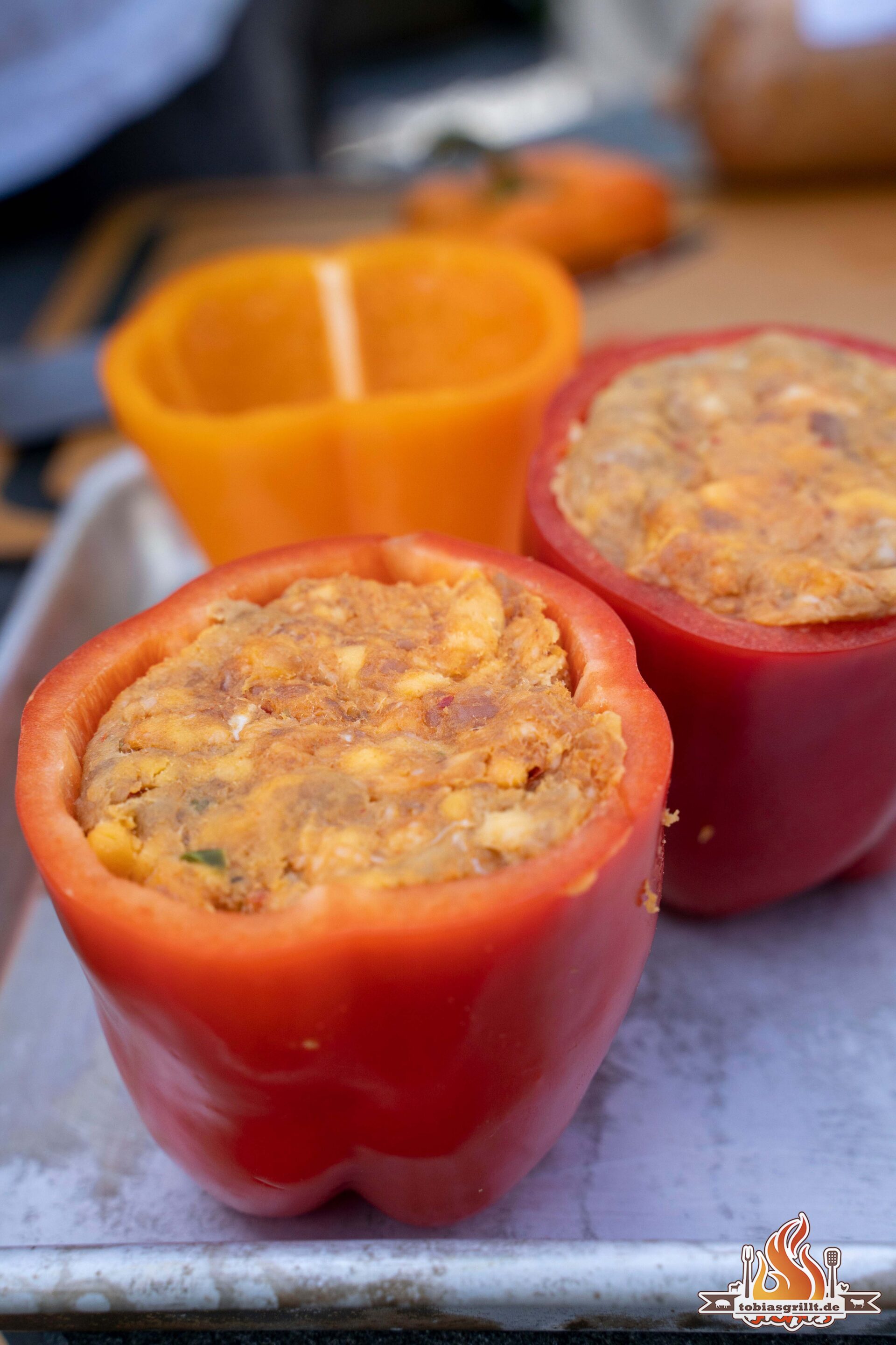 gefüllte Paprikaschoten aus dem Dutch Oven - tobiasgrillt.de