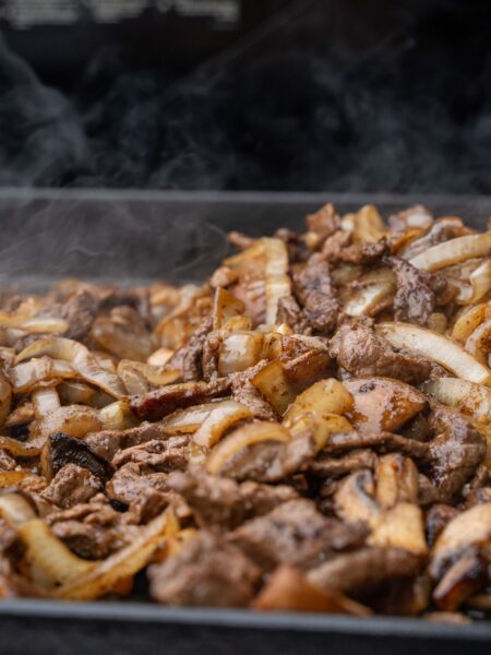 Geschnetzeltes mit Champignons von der Plancha