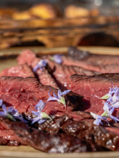 Onglet mit Rosmarin Mayo Kartoffeln
