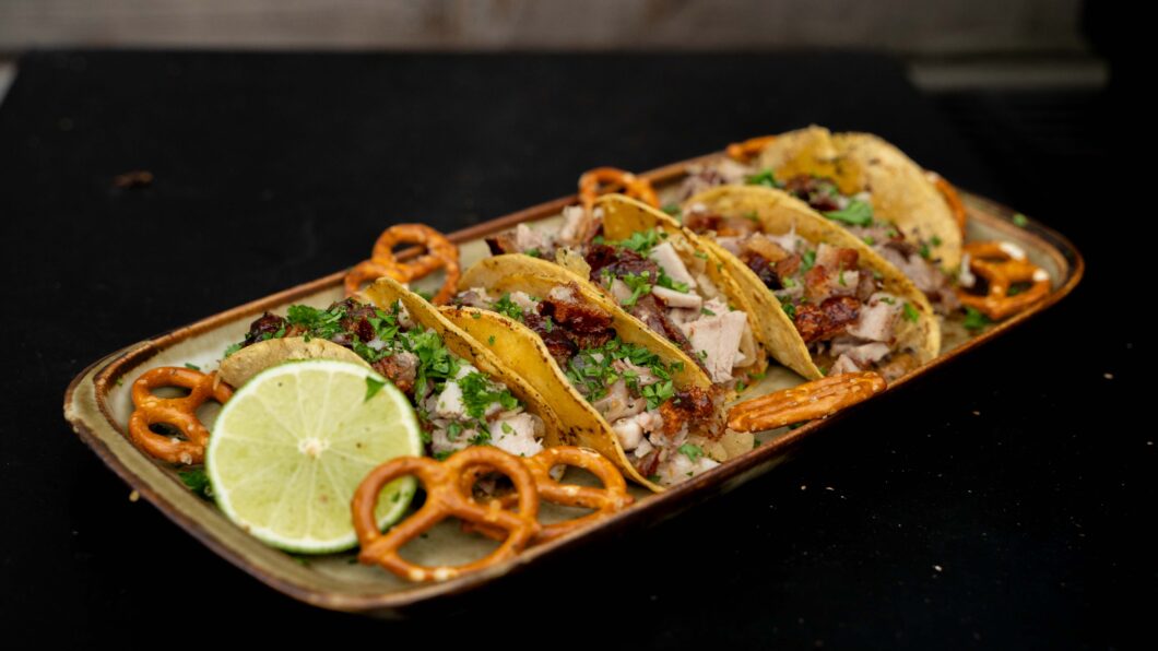 Schweinshaxe Tacos