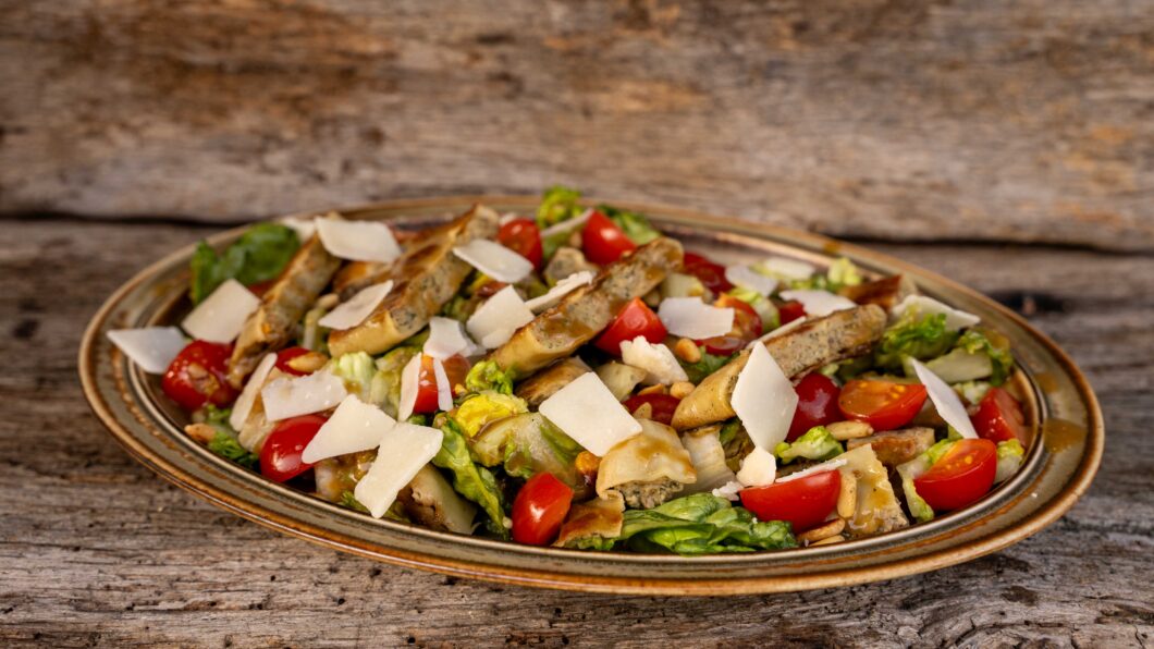 Maultaschen Salat vom Grill