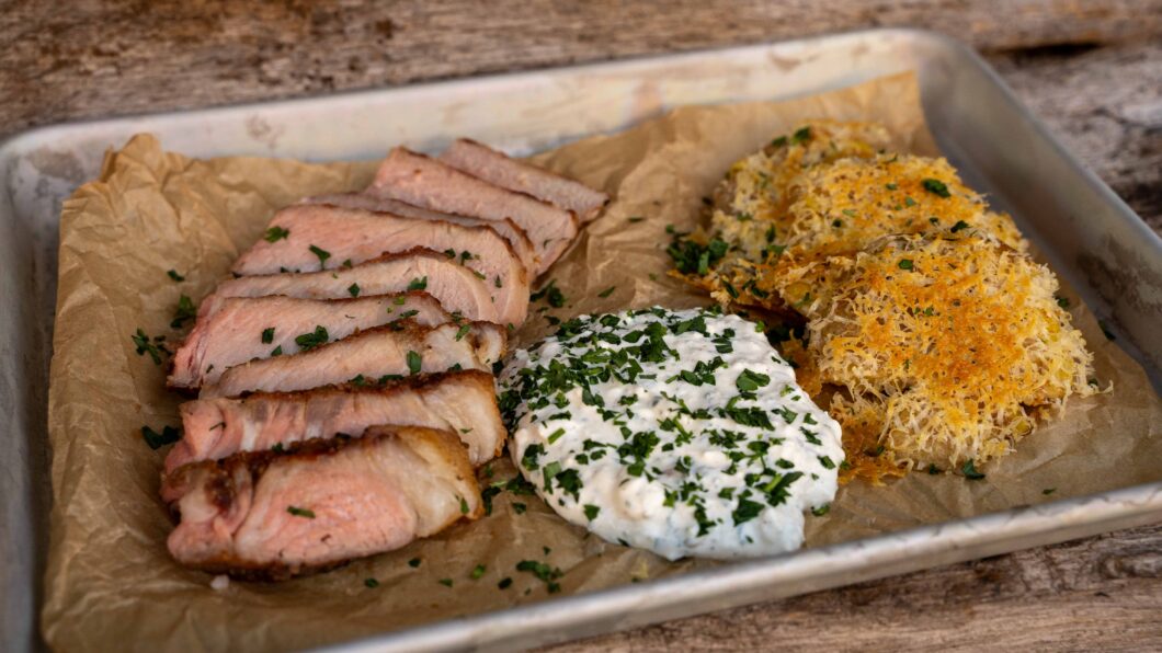 Kalbskotelett vom Grill mit Parmesan-Kartoffeln