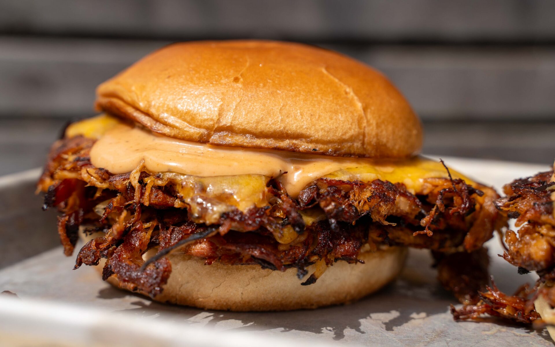 Pulled Pork Smashed Cheeseburger – Die wohl beste Resteverwertung vom Grill