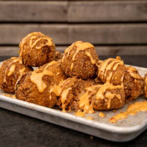 Pulled Turkey Bällchen mit geschmolzenem Gouda